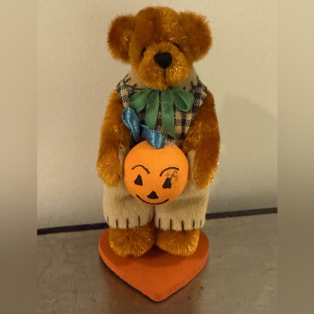 World of Miniature Bears Halloween 3" Pumpkin Halloween Boy Bear